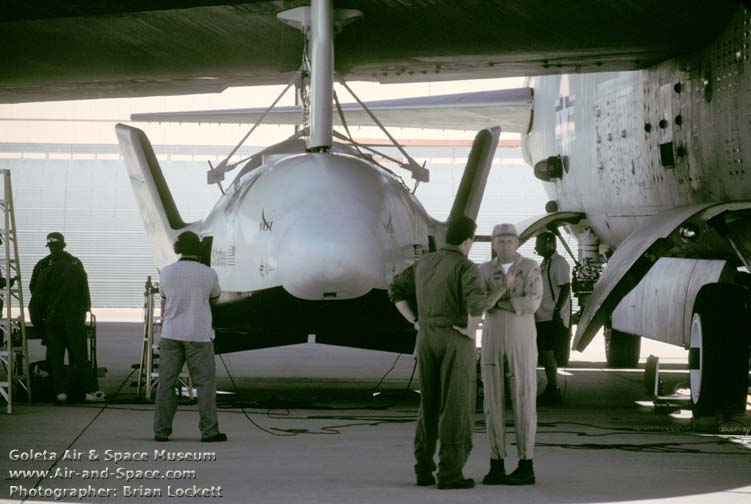 Air-and-Space.com: NB-52B Stratofortress carries X-38 Crew Return 